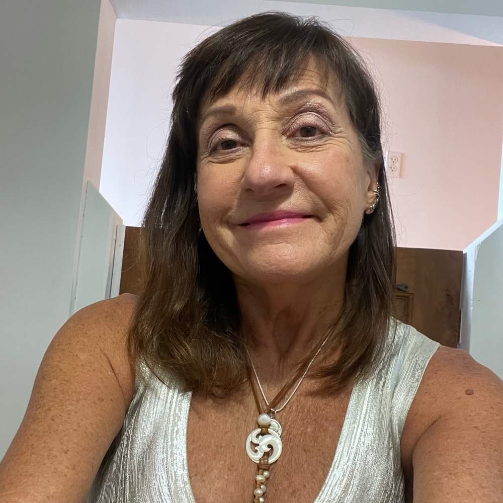 Meet your Posher, Vanessa